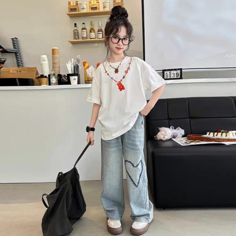 9f043d16-2a53-40e4-81fa-3525225d8f44-1000x1000